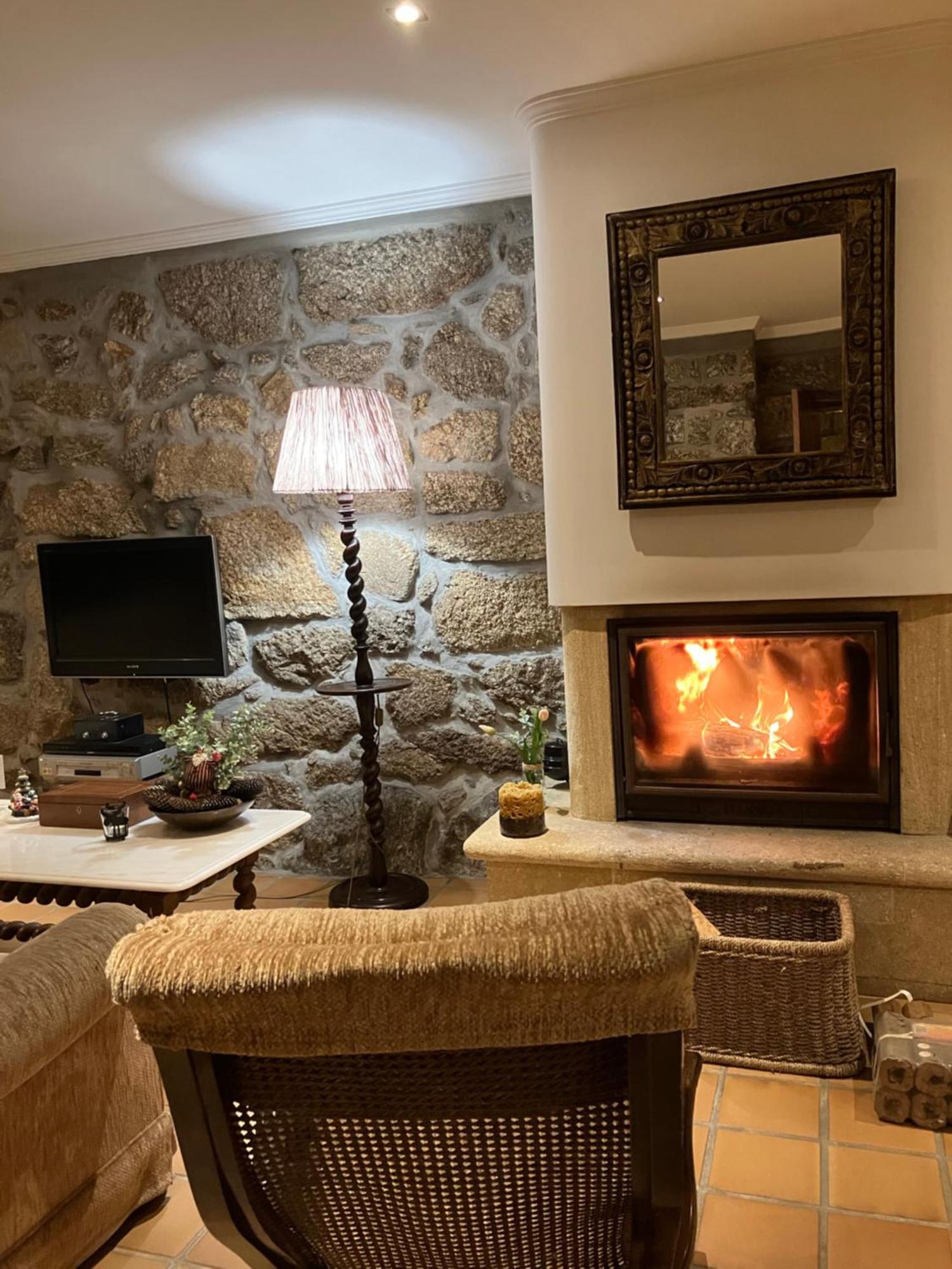 Bergui Guesthouse - Em Guimaraes Desde 2017 Esterno foto
