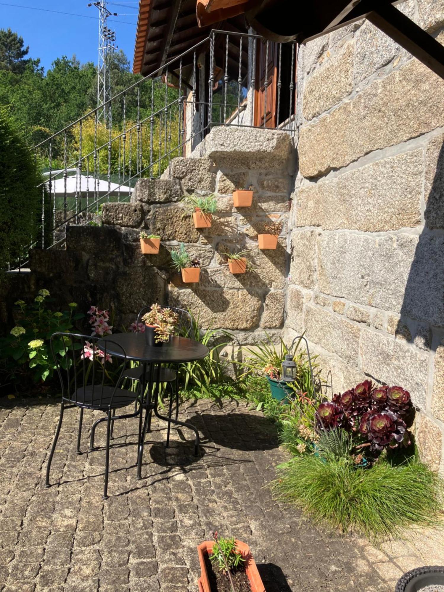 Bergui Guesthouse - Em Guimaraes Desde 2017 Esterno foto