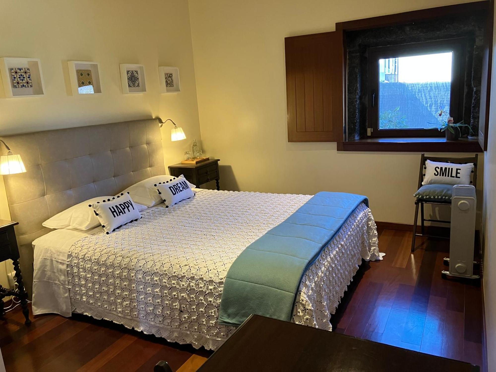 Bergui Guesthouse - Em Guimaraes Desde 2017 Esterno foto