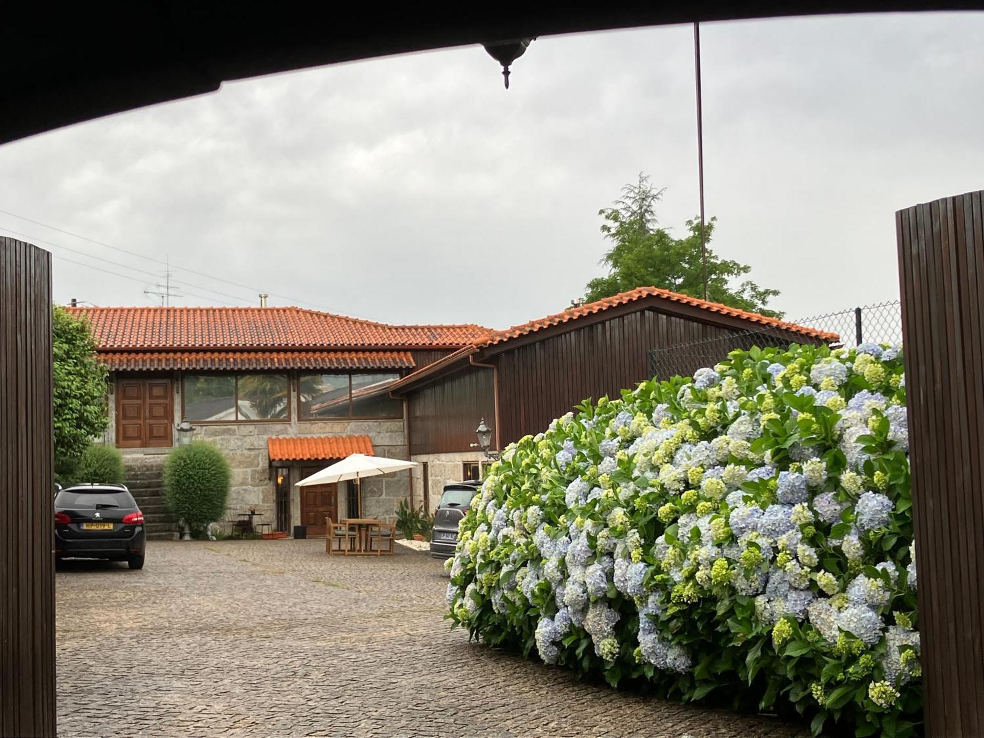 Bergui Guesthouse - Em Guimaraes Desde 2017 Esterno foto